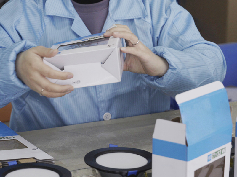 Manual-Box-Folding