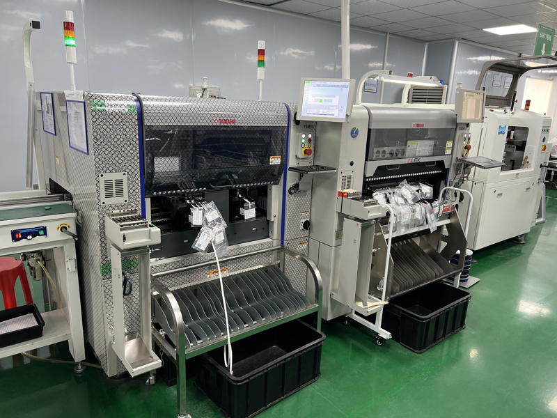 YAMAHA-High-speed-Surface-Mounter