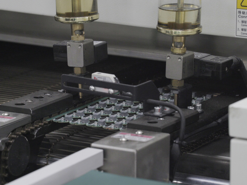 PCBA-Automatic-Transfer-to-Reflow-Oven
