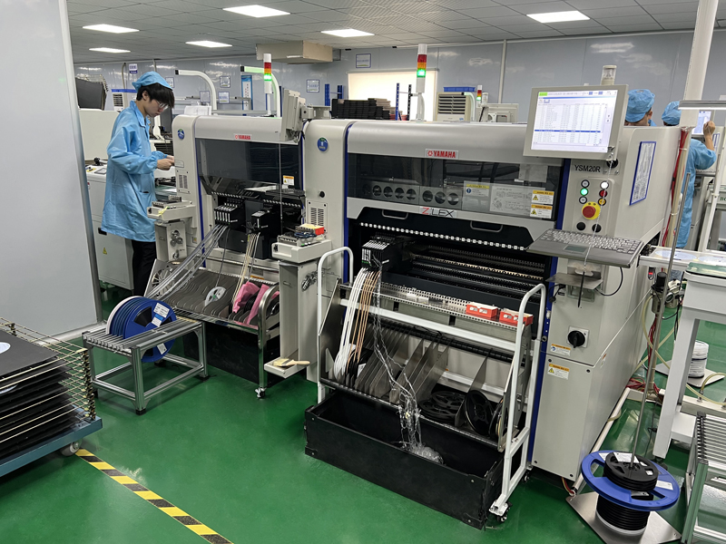 YAMAHA-High-speed-Surface-Mounter-2